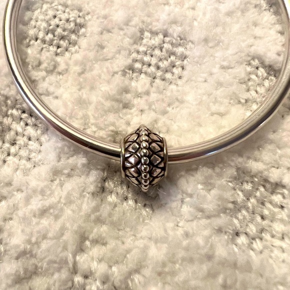 DISCONTINUED Pandora Inner Strength Charm - Picture 3 of 6